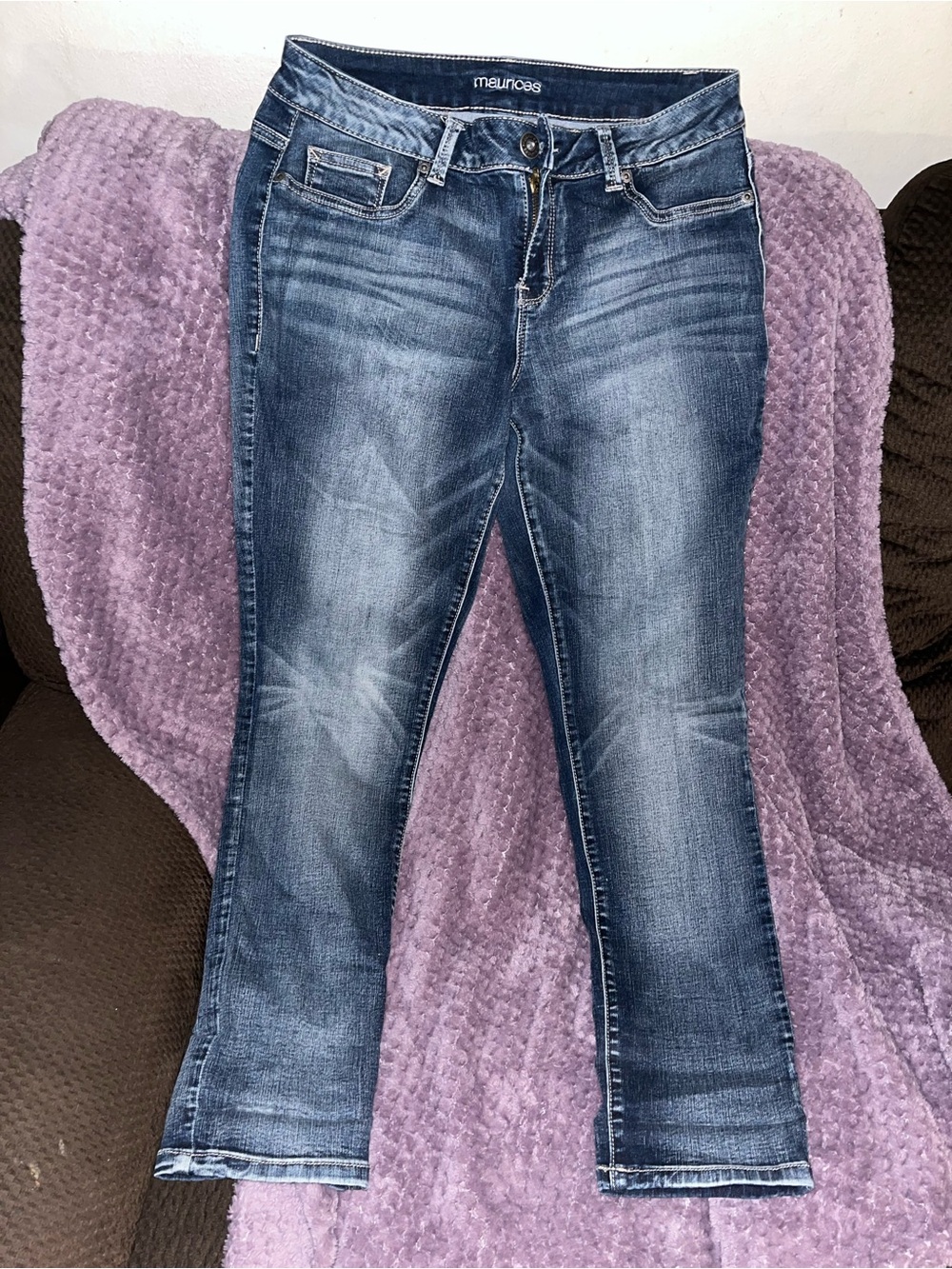 Women’s size M. Shortd Maurice Jeans. Stretchy